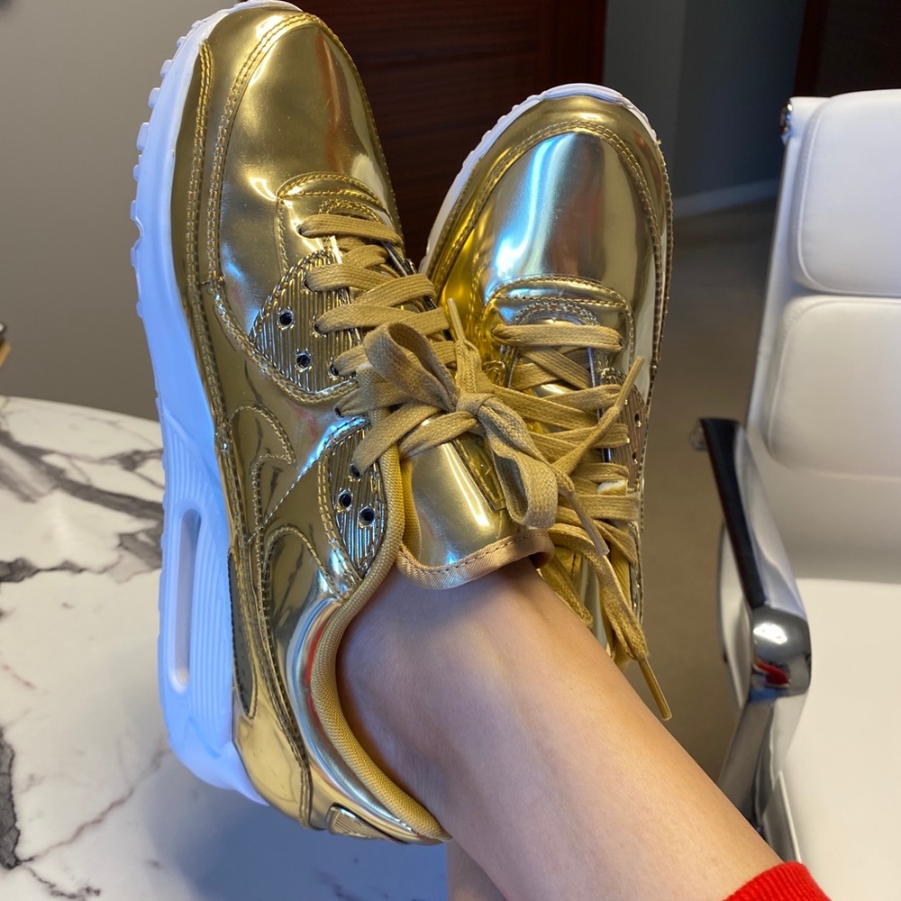 Nike gold air max